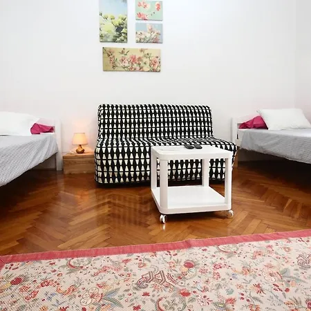 Alina Center Διαμέρισμα